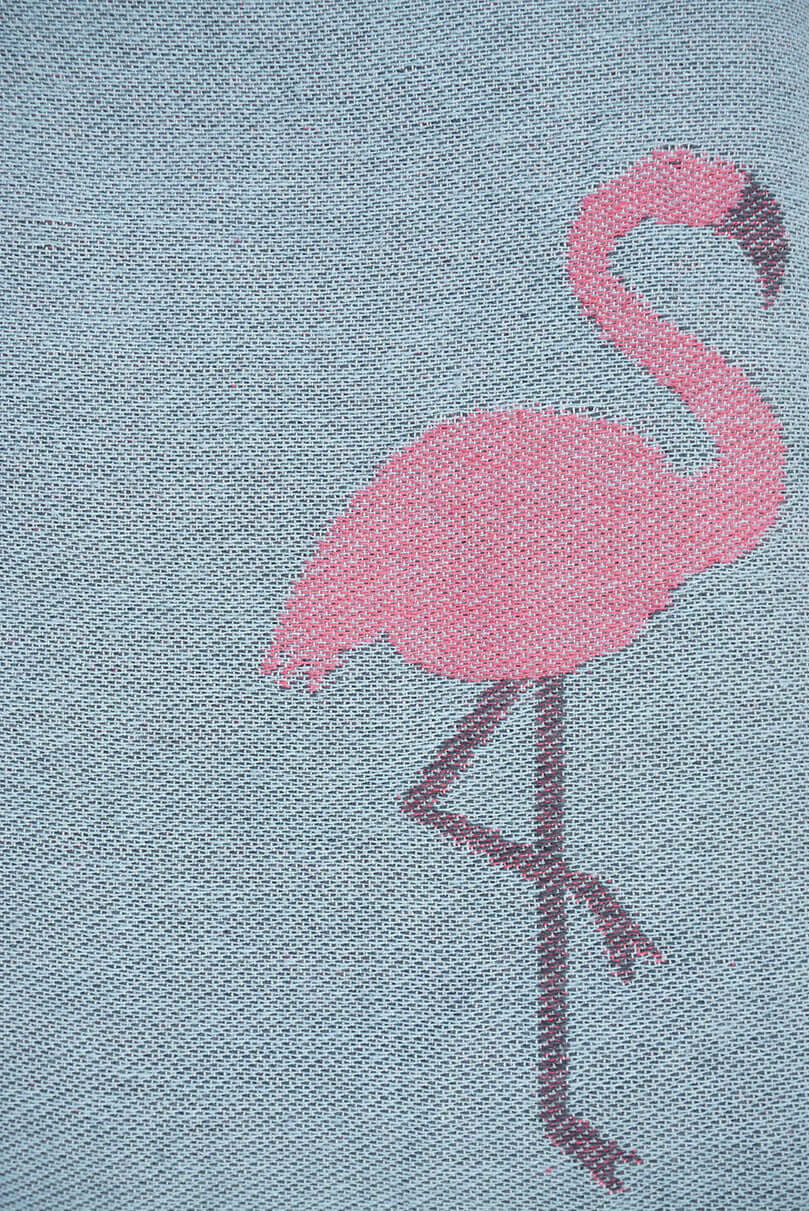 Plaid Flamingo grau/rosa - Splendite Plaid und Decke Nahaufnahme
